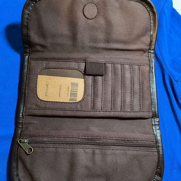 Wallet / Clutch - Picture 4 of 5